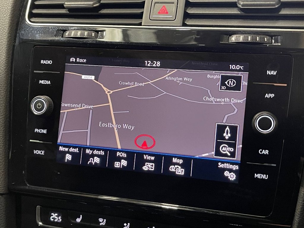 Used Volkswagen Golf 2017 for sale - 76279947: Photo 17