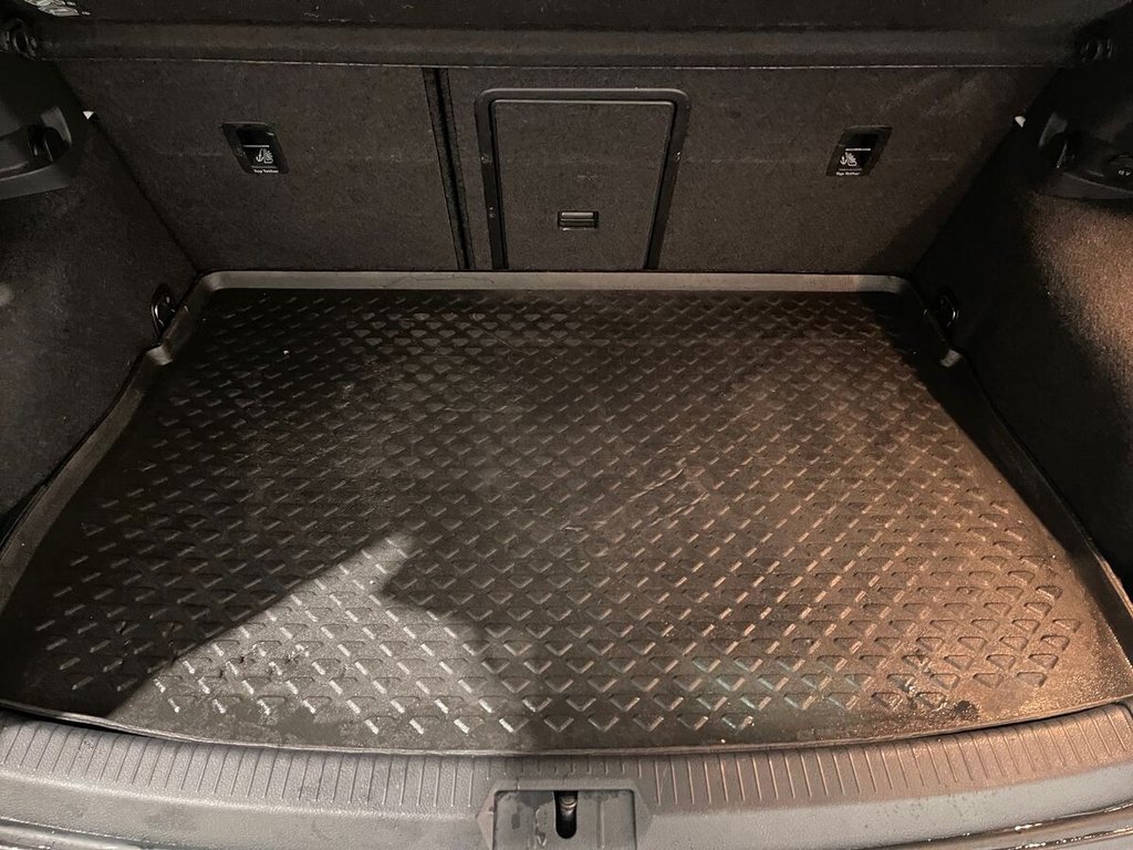 Used Volkswagen Golf 2017 for sale - 76279947: Photo 23