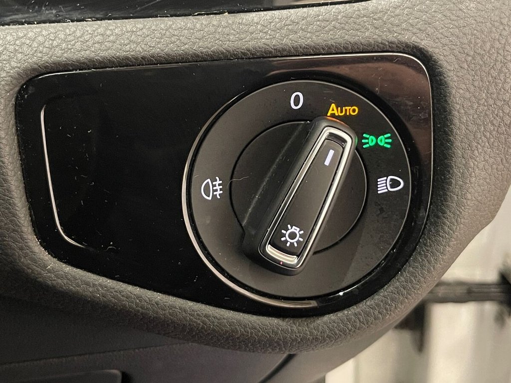 Used Volkswagen Golf 2017 for sale - 76279947: Photo 27