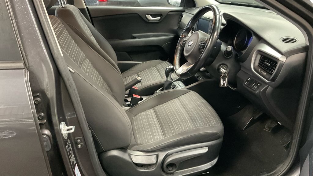 Used Kia Stonic 2019 for sale - 76632160: Photo 9