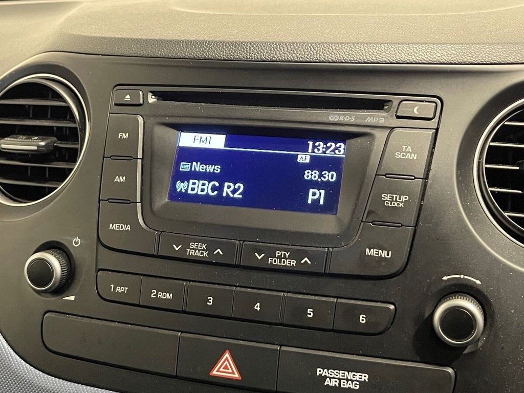 Used Hyundai i10 2015 for sale - 76797874: Photo 11