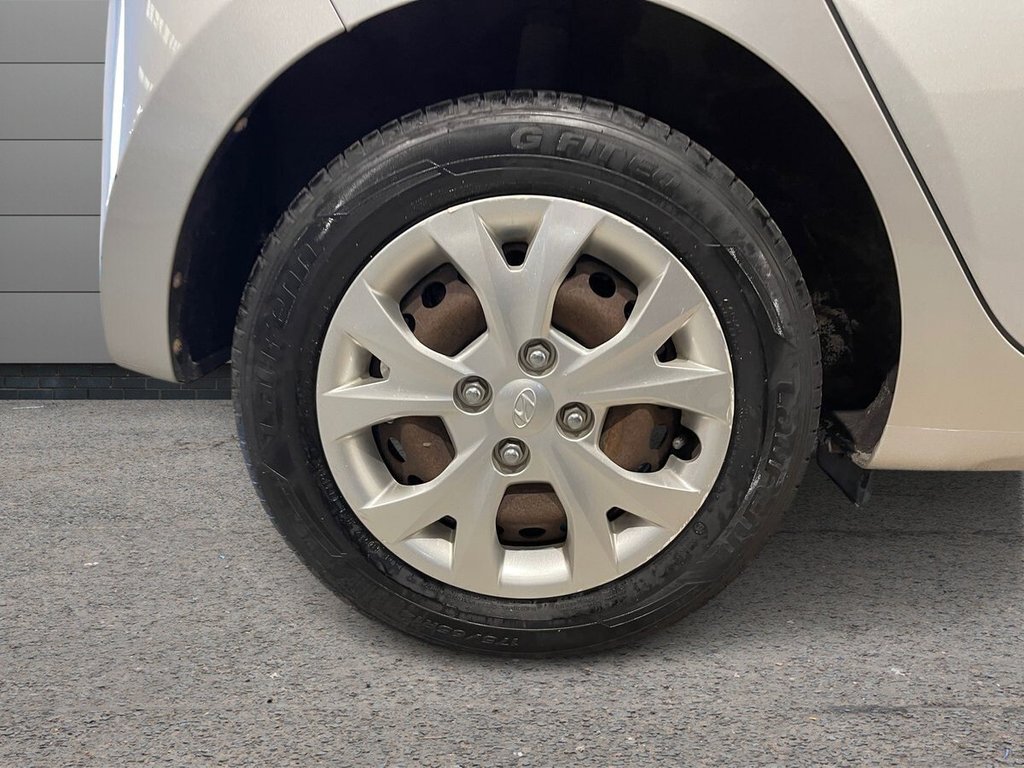 Used Hyundai i10 2015 for sale - 76797874: Photo 12