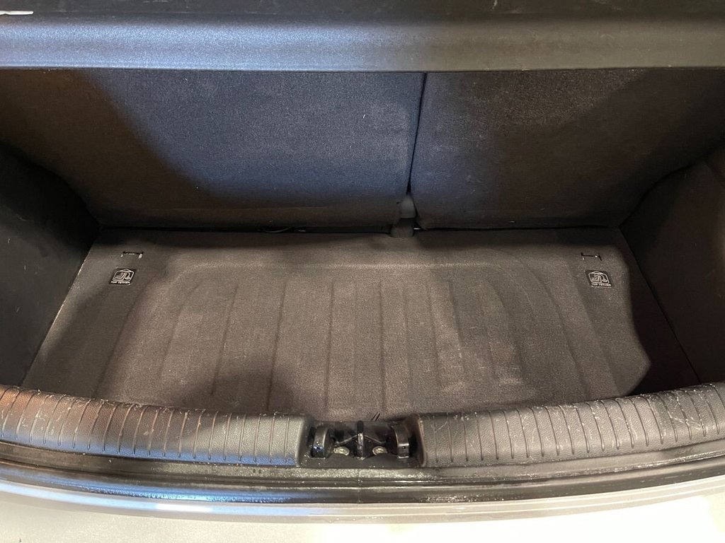 Used Hyundai i10 2015 for sale - 76797874: Photo 21