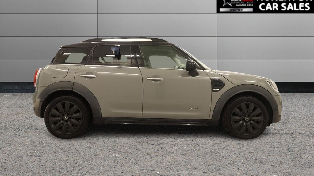 Used MINI Countryman 2018 for sale - 77609235: Photo 2