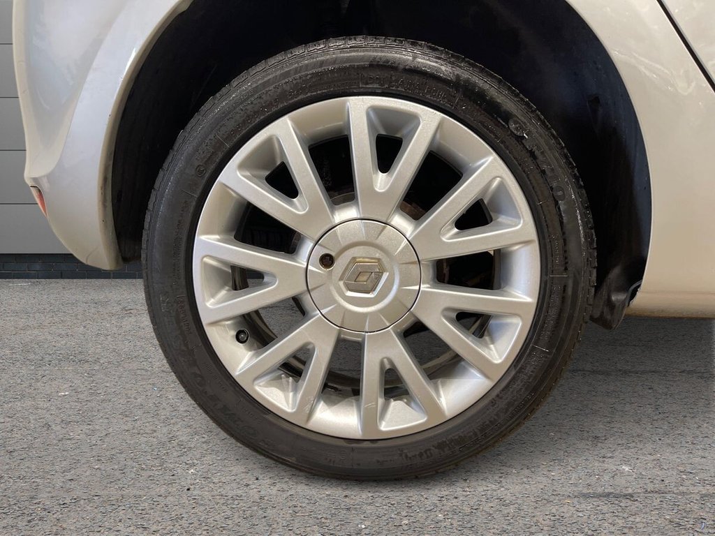 Used Renault Clio 2009 for sale - 77905381: Photo 12