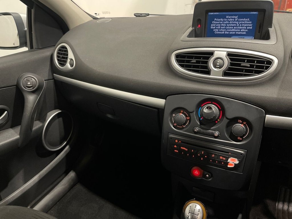 Used Renault Clio 2009 for sale - 77905381: Photo 16