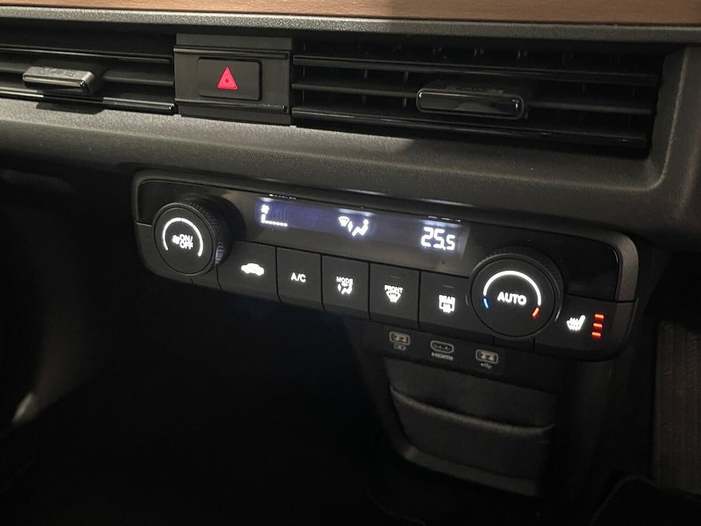 Used Honda e 2023 for sale - 76429612: Photo 15