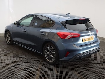 Used Ford Focus 2020 for sale - 76235824: Photo 2