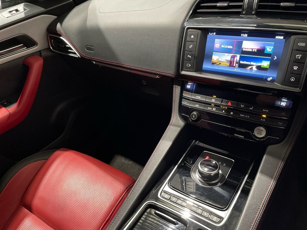 Used Jaguar F-Pace 2017 for sale - 77463393: Photo 17