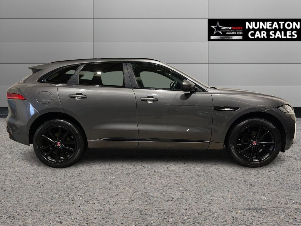 Used Jaguar F-Pace 2017 for sale - 77463393: Photo 2