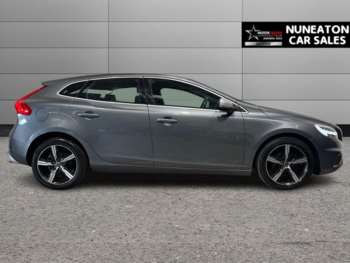 Used Volvo V40 2018 for sale - 73978047: Photo