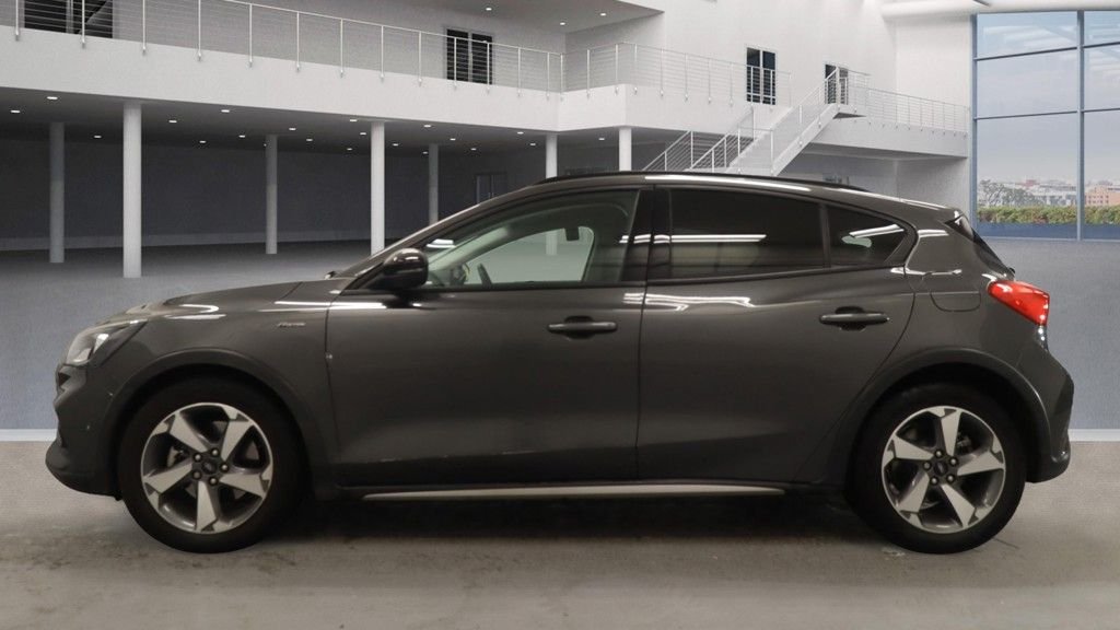 Used Ford Focus 2020 for sale - 76570324: Photo 6