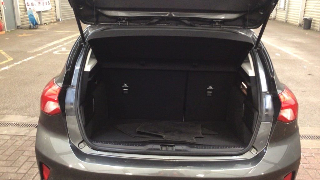 Used Ford Focus 2020 for sale - 76570324: Photo 7