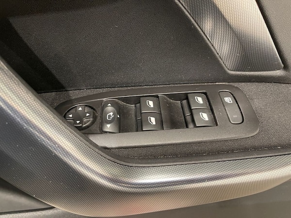 Used Peugeot 2008 2019 for sale - 76069026: Photo 19