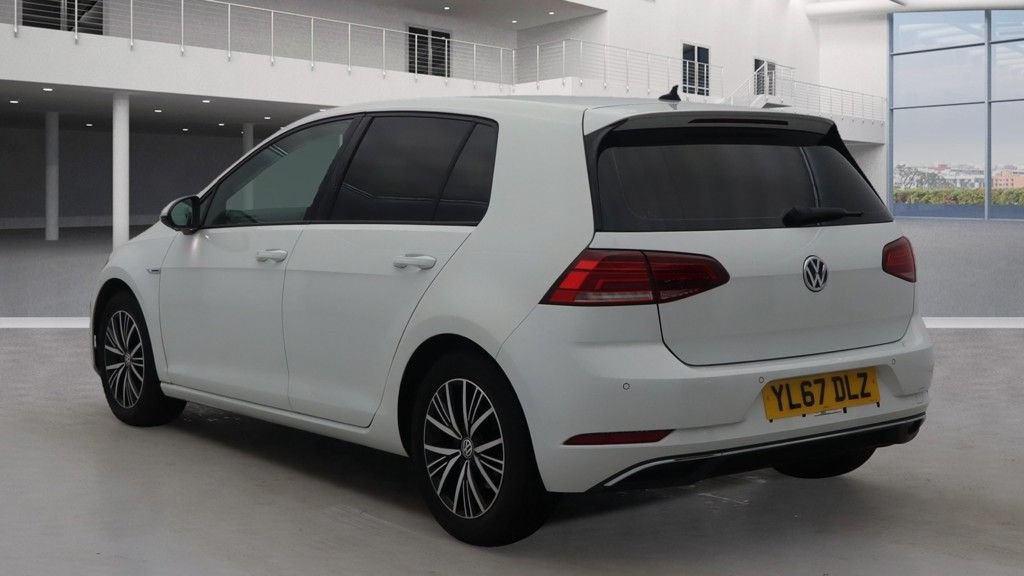Used Volkswagen Golf 2018 for sale - 76610246: Photo 3