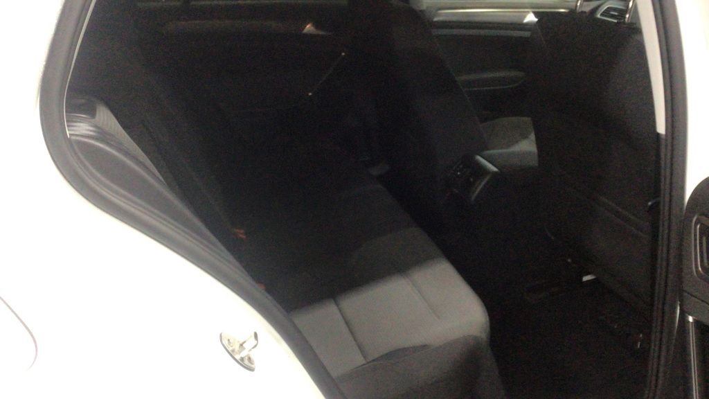 Used Volkswagen Golf 2018 for sale - 76610246: Photo 8