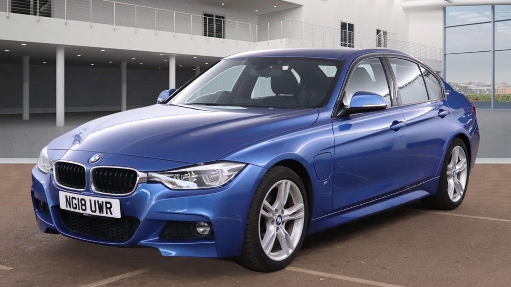 Used BMW 3 Series 2018 for sale - 76496316: Photo 2