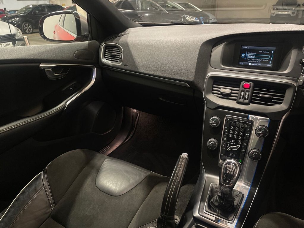 Used Volvo V40 2014 for sale - 76910437: Photo 16