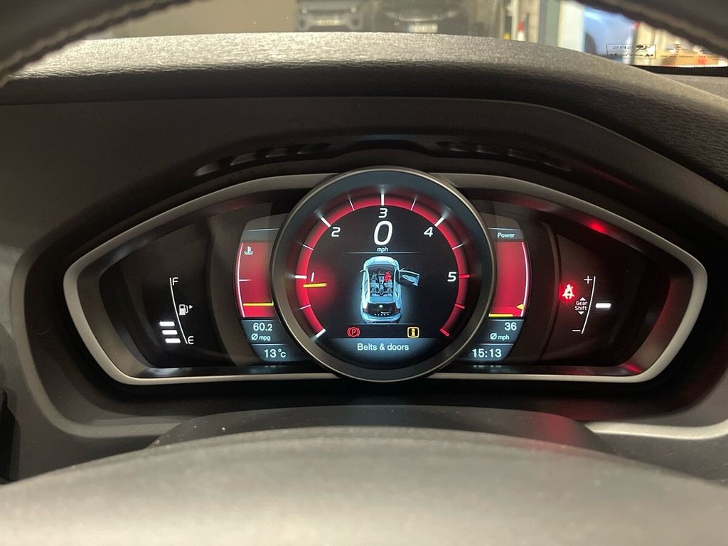 Used Volvo V40 2014 for sale - 76910437: Photo 21