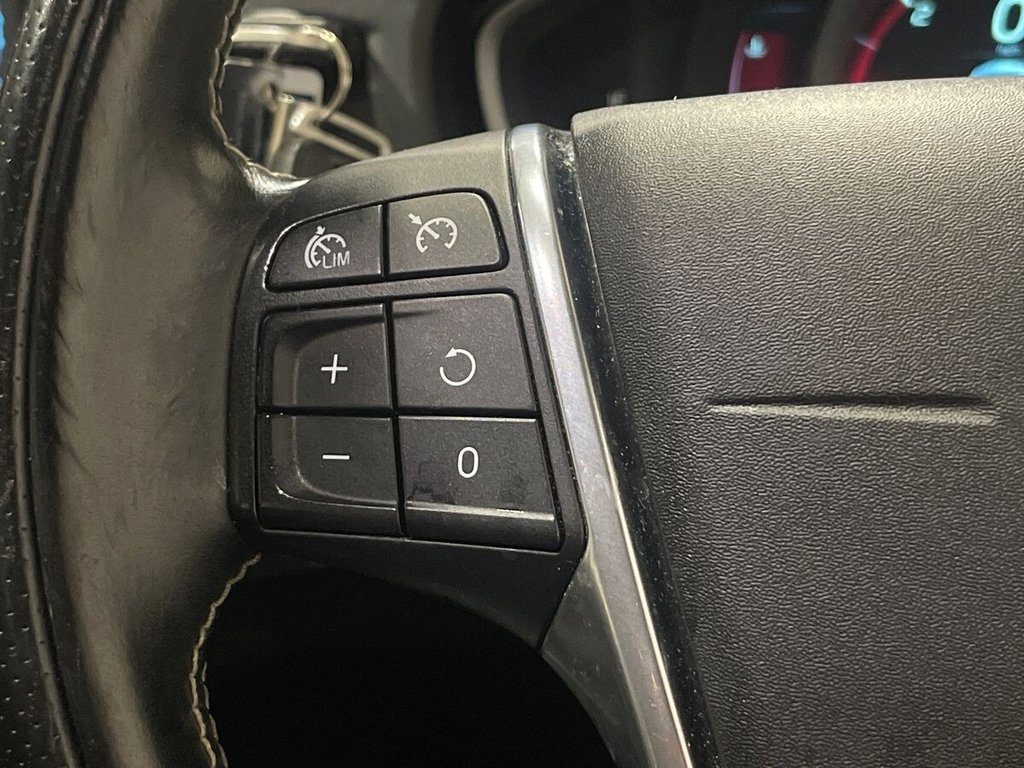 Used Volvo V40 2014 for sale - 76910437: Photo 22