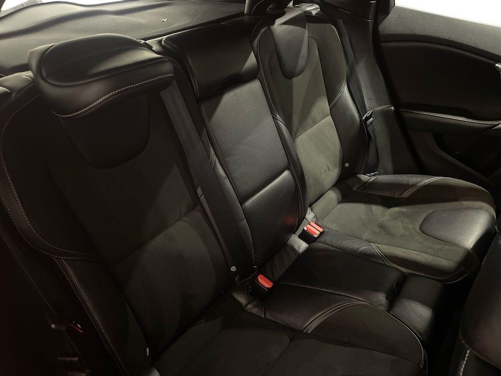 Used Volvo V40 2014 for sale - 76910437: Photo 25