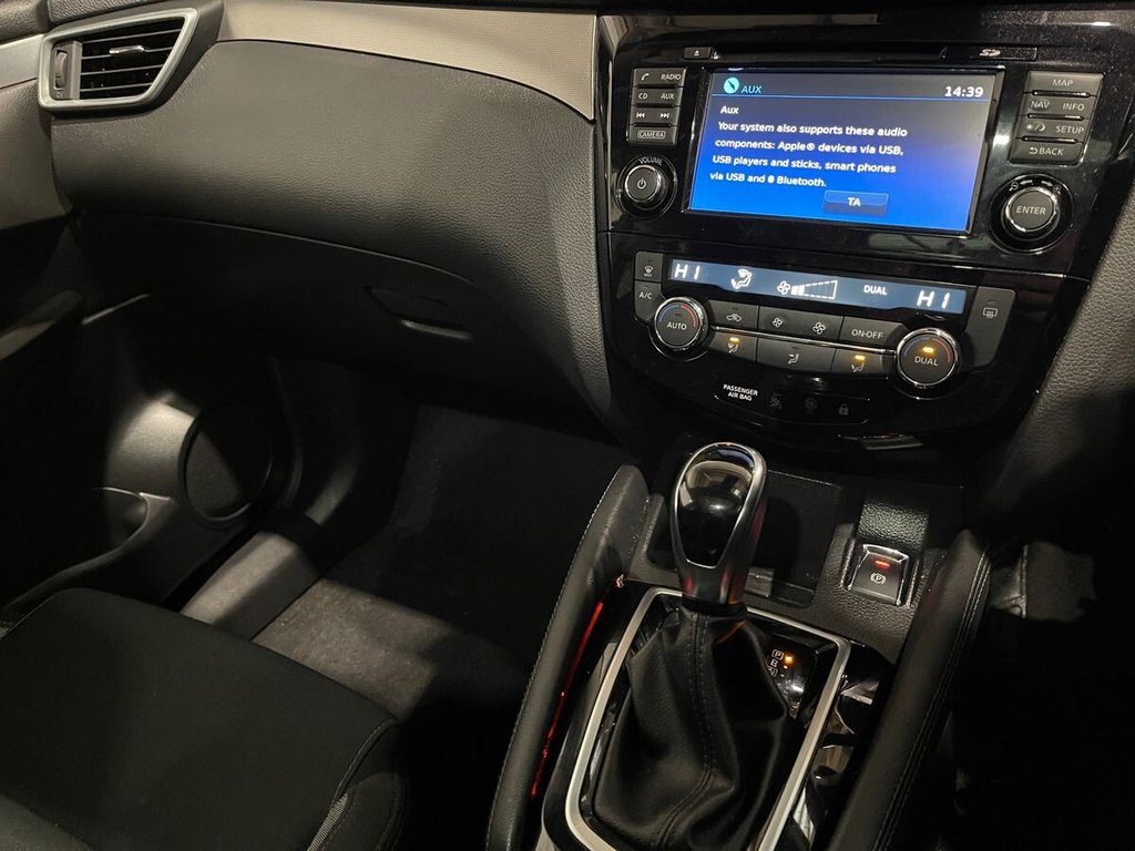 Used Nissan Qashqai 2017 for sale - 76642463: Photo 17