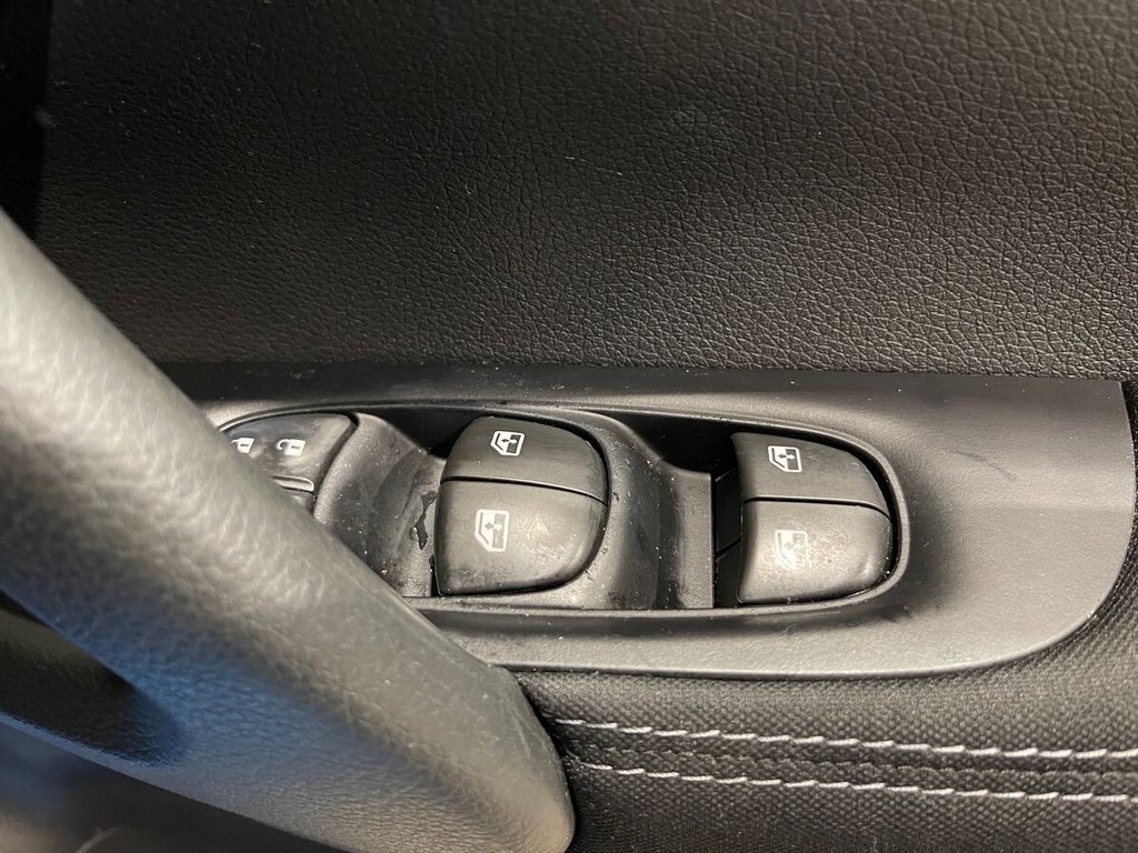 Used Nissan Qashqai 2017 for sale - 76642463: Photo 19