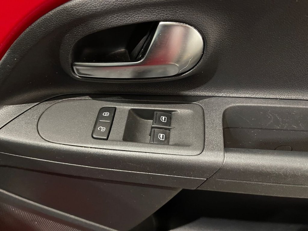 Used Volkswagen up! 2015 for sale - 76546461: Photo 18