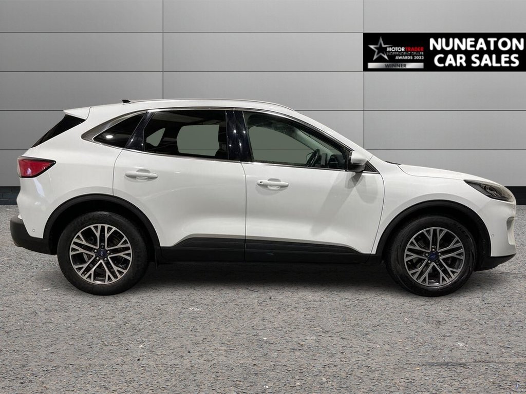 Used Ford Kuga 2021 for sale - 77693602: Photo 2