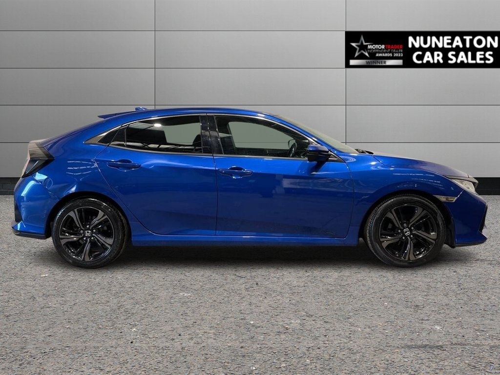 Used Honda Civic 2018 for sale - 77498388: Photo 2