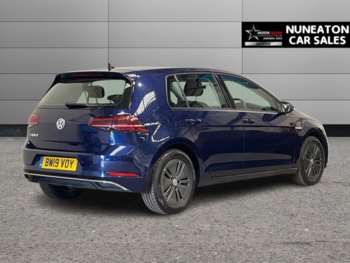 Used Volkswagen Golf 2019 for sale - 74695900: Photo