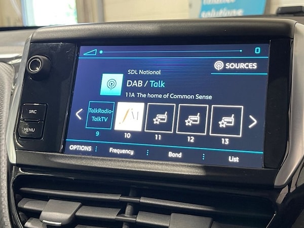 Used Peugeot 2008 2018 for sale - 76323538: Photo 11