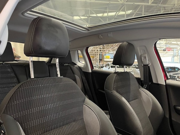 Used Peugeot 2008 2018 for sale - 76323538: Photo 12