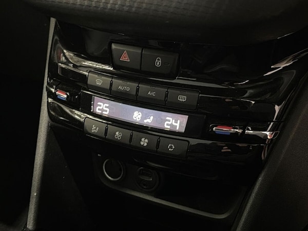 Used Peugeot 2008 2018 for sale - 76323538: Photo 18