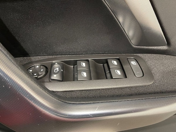Used Peugeot 2008 2018 for sale - 76323538: Photo 19