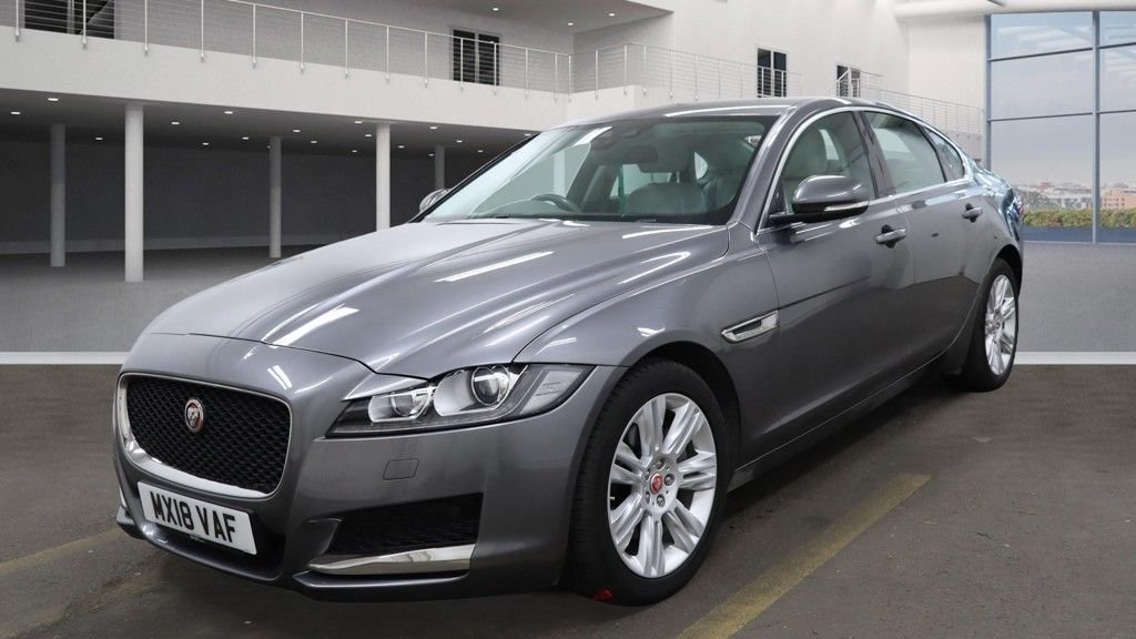 Used Jaguar XF 2018 for sale - 76380129: Photo 2