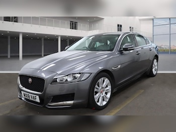 Used Jaguar XF 2018 for sale - 76380129: Photo