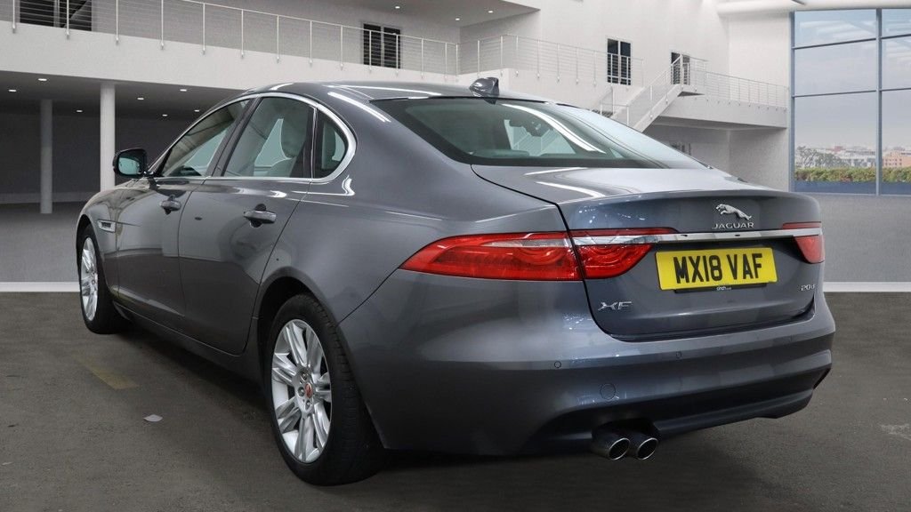 Used Jaguar XF 2018 for sale - 76380129: Photo 3