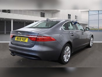 Used Jaguar XF 2018 for sale - 76380129: Photo