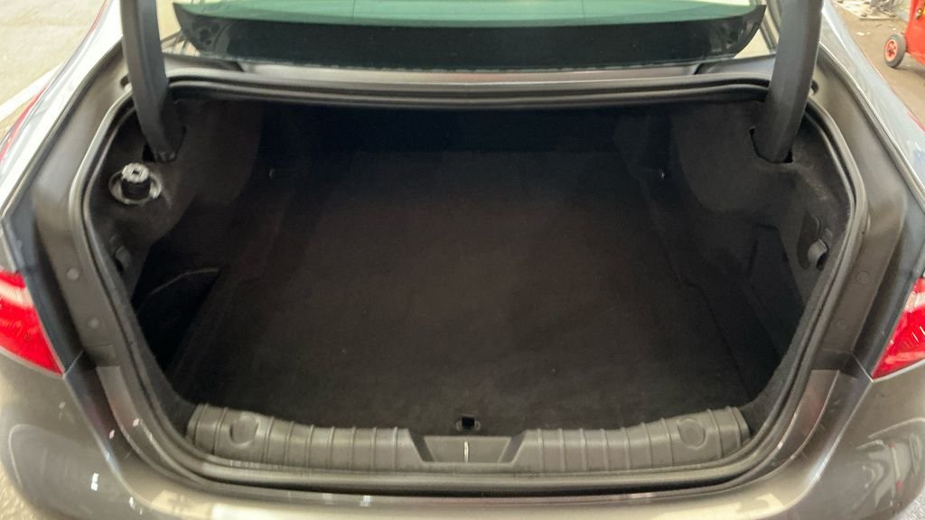 Used Jaguar XF 2018 for sale - 76380129: Photo 7