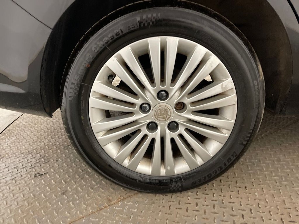 Used Vauxhall Zafira 2011 for sale - 76888613: Photo 31