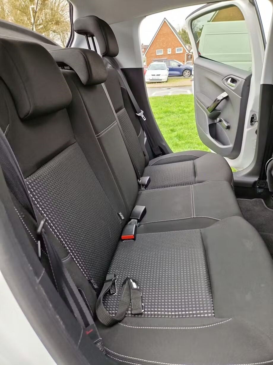 Used Peugeot 208 2017 for sale - 77937121: Photo 8