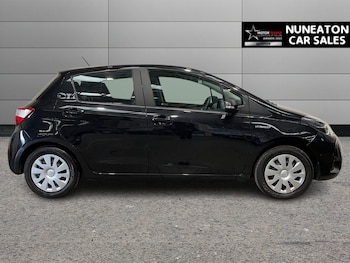 Used Toyota Yaris 2020 for sale - 75896558: Photo
