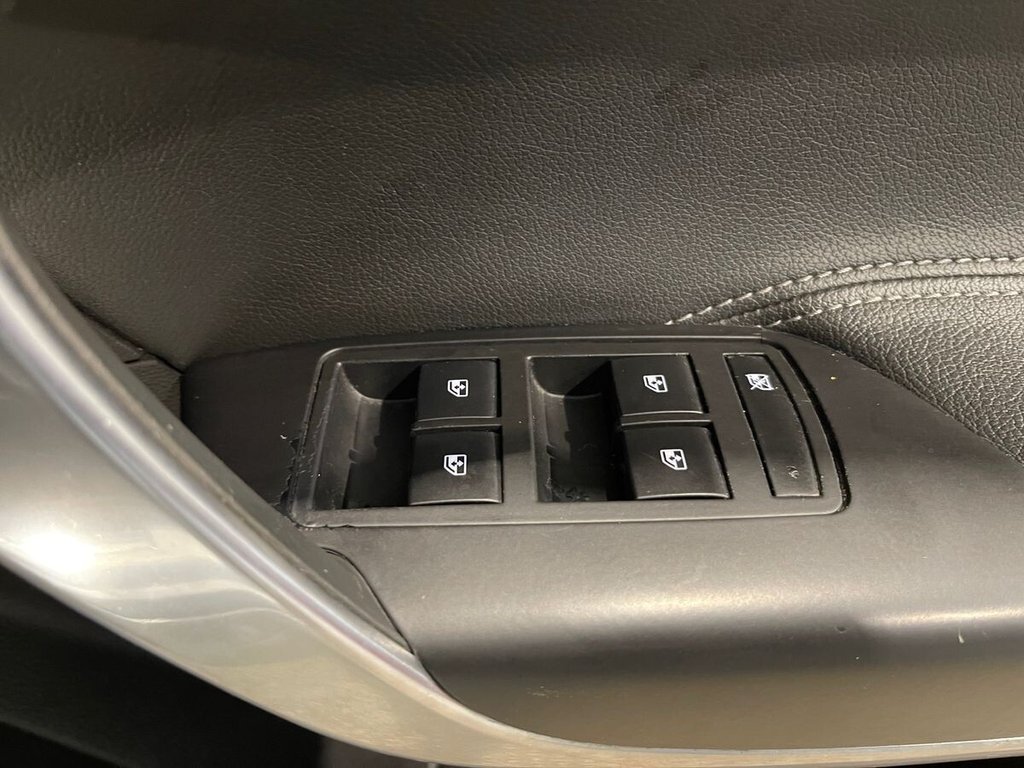 Used Vauxhall Insignia 2015 for sale - 76698532: Photo 16