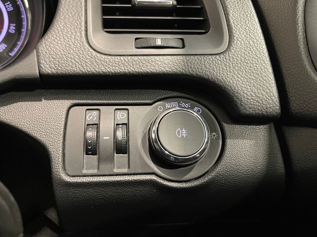 Used Vauxhall Insignia 2015 for sale - 76698532: Photo 26