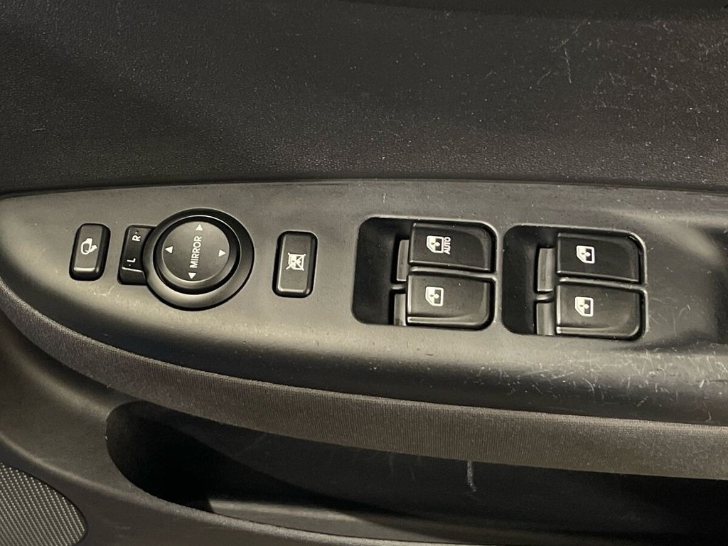 Used Hyundai i20 2011 for sale - 77891312: Photo 18