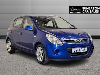 Used Hyundai i20 2011 for sale - 77891312: Photo