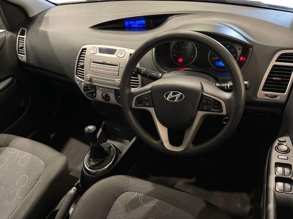 Used Hyundai i20 2011 for sale - 77891312: Photo 9