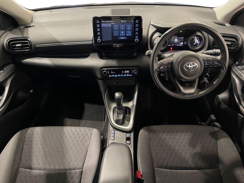 Used Toyota Yaris 2022 for sale - 77056327: Photo 10