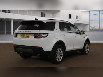 Used Land Rover Discovery Sport 2017 for sale - 76203358: Photo 4